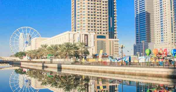 AI绘画阳光开朗大男孩小胖子（画一个开朗的小男孩）