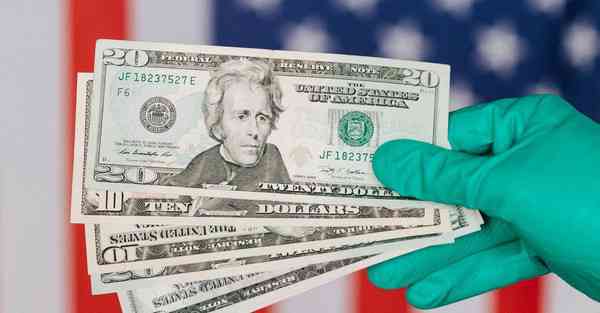 AI绘画阳光开朗大男孩小胖子（画一个开朗的小男孩）