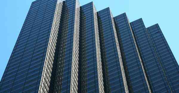 AI绘画一家三口变出5口人（一家三口的图像怎么画）