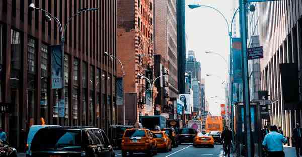 洞察金融大数据：赋能未来的关键行业转型