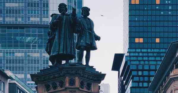 AI绘画一家三口变出5口人（一家三口的图像怎么画）