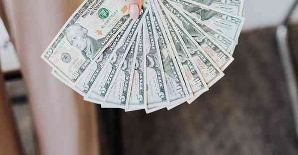 科大讯飞智能机器人最大