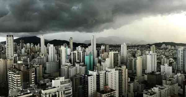 大数据软件研发及服务业的行业文章