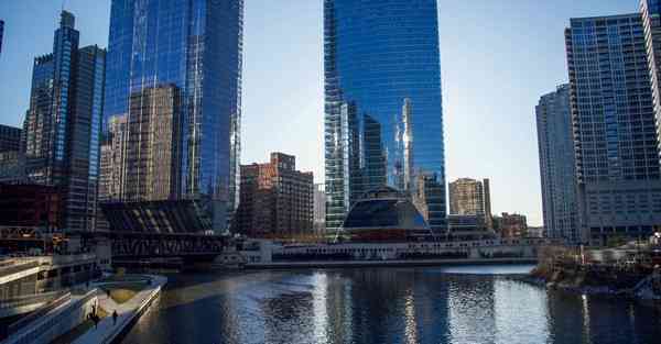 AI绘画沙漠老太太（沙漠老人）