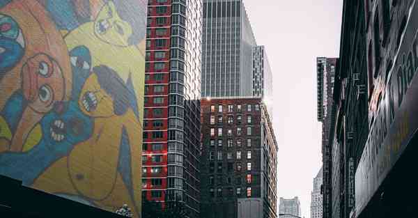 目前大型智能机器人应用