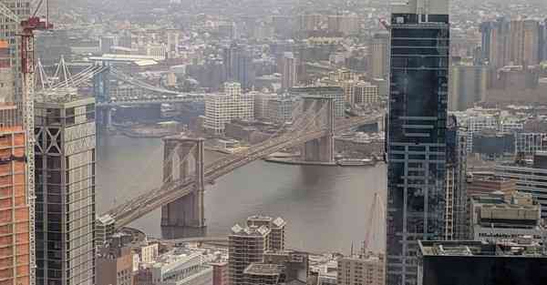 人工智能机器人和人谈恋爱