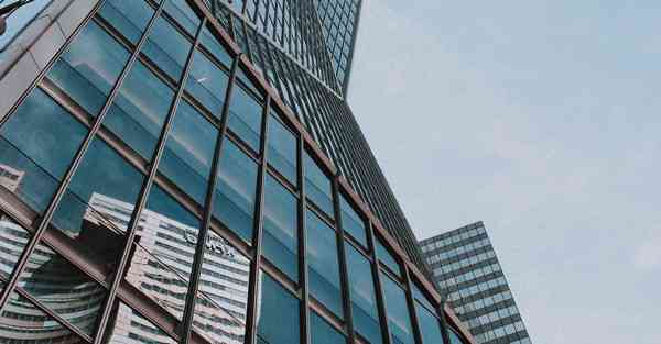 少数据对比大数据