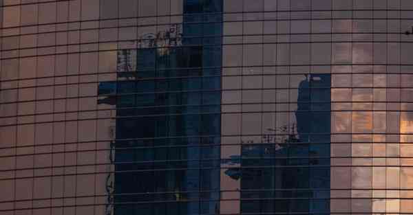 人工智能机器人和人谈恋爱