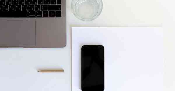 小型人工智能机器：未来的助手