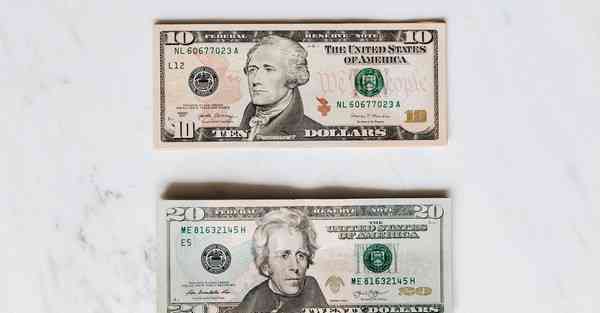 少数据对比大数据