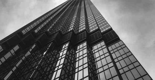 人工智能机器人和人谈恋爱